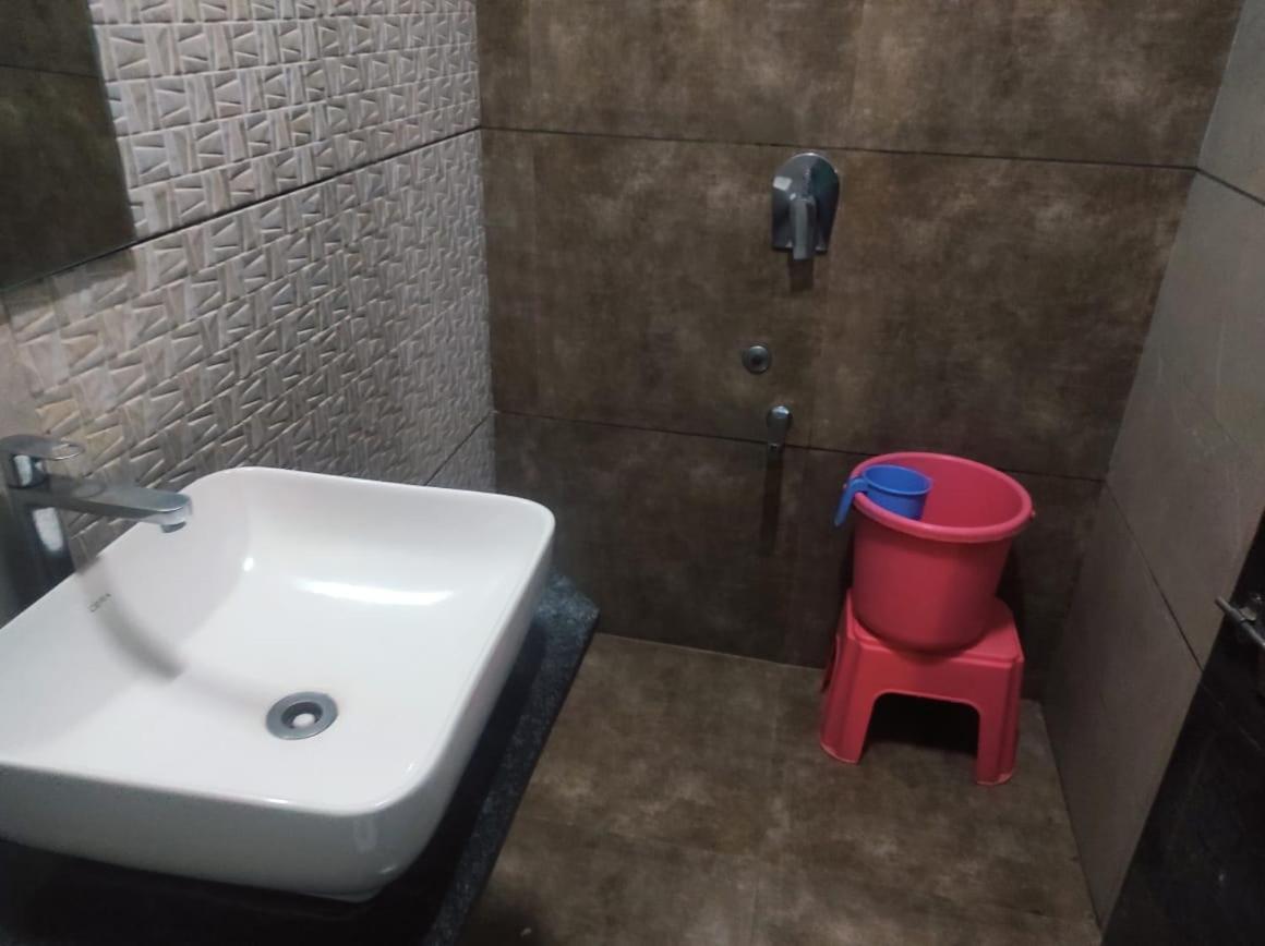 Hotel Vrindavan Deluxe Colhapur Exterior foto
