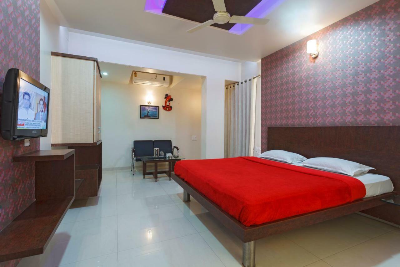 Hotel Vrindavan Deluxe Colhapur Exterior foto